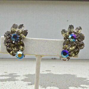 MCM Vintage Weiss Rhinestone & Auroa Borealis Cluster Earrings Clip Back